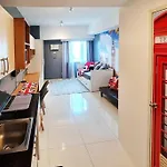 London Themed In Princeton Residences
