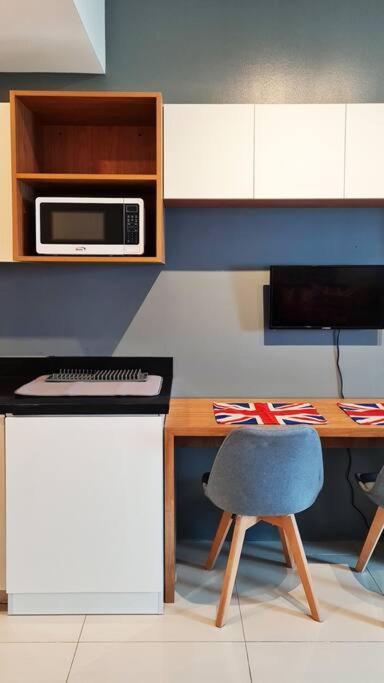 London Themed In Princeton Residences * Manila